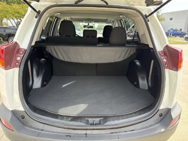 Used 2015 Toyota RAV4 XLE FWD image 12