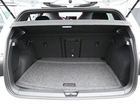 New 2026 Volkswagen GTI SE FWD image 12