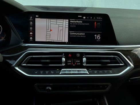 Used 2019 BMW X5 xDrive40i w/ Premium Package image 33