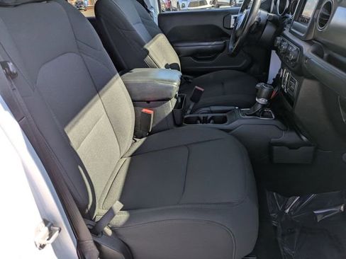 Used 2022 Jeep Gladiator Sport image 38