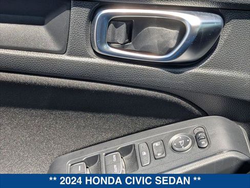 Used 2024 Honda Civic Sport image 11