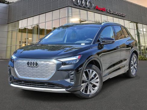 Used 2023 Audi Q4 e-tron Premium Plus w/ Premium Plus image 1