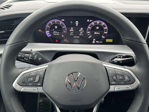 New 2026 Volkswagen Tiguan SE R-Line AWD/4WD image 17