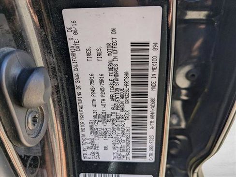 Used 2016 Toyota Tacoma SR5 image 22