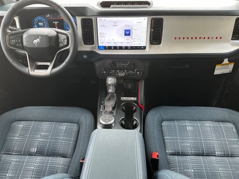 New 2026 Ford Bronco Heritage Edition AWD/4WD image 13