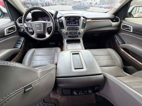 Used 2015 GMC Yukon Denali w/ Touring Package image 2