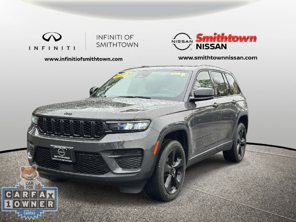 Used 2023 Jeep Grand Cherokee Altitude AWD/4WD image 3