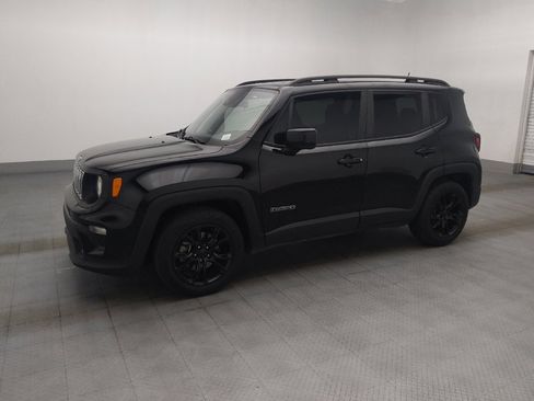 Used 2021 Jeep Renegade Latitude FWD image 2