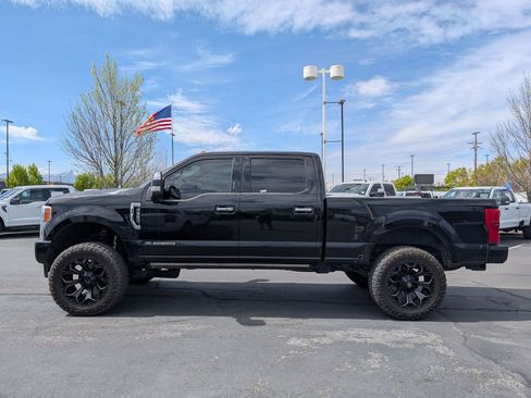 Used 2017 Ford F350 Platinum w/ Platinum Ultimate Package AWD/4WD image 9