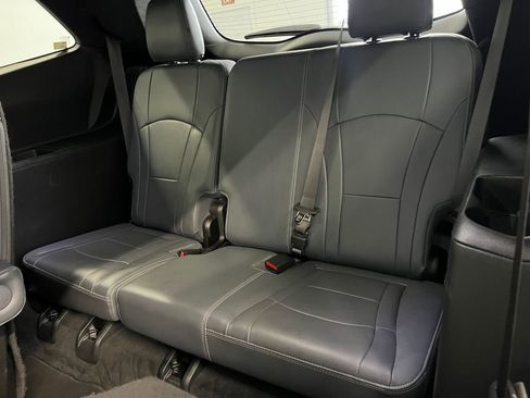 Used 2022 Buick Enclave Premium image 20