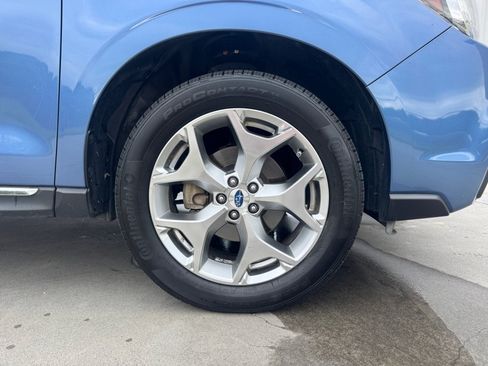 Used 2018 Subaru Forester 2.5i Touring AWD/4WD image 29