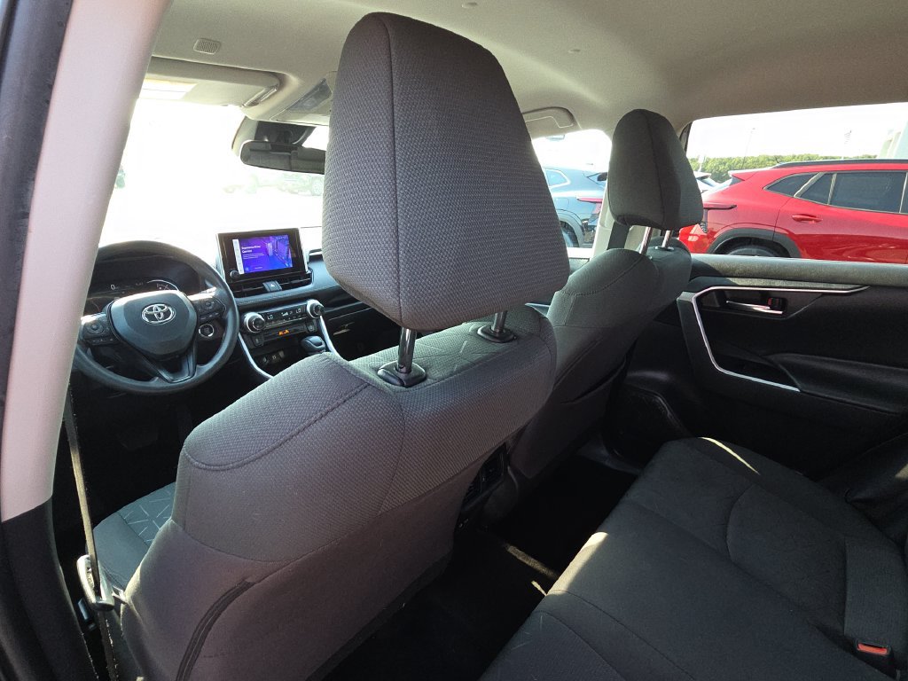 Used 2024 Toyota RAV4 XLE AWD/4WD image 27