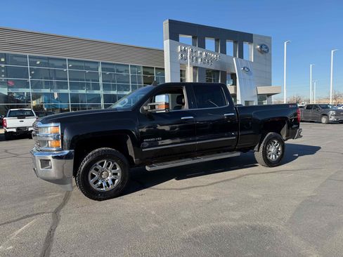 Used 2015 Chevrolet Silverado 2500 LTZ w/ LTZ Plus Package image 2