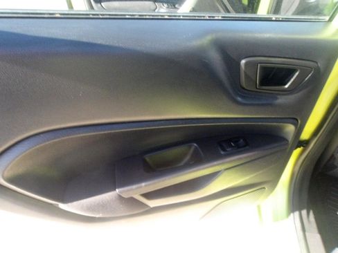 Used 2011 Ford Fiesta SES image 16