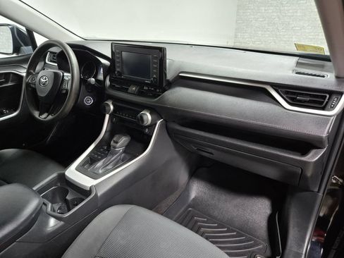 Used 2021 Toyota RAV4 LE AWD/4WD image 53