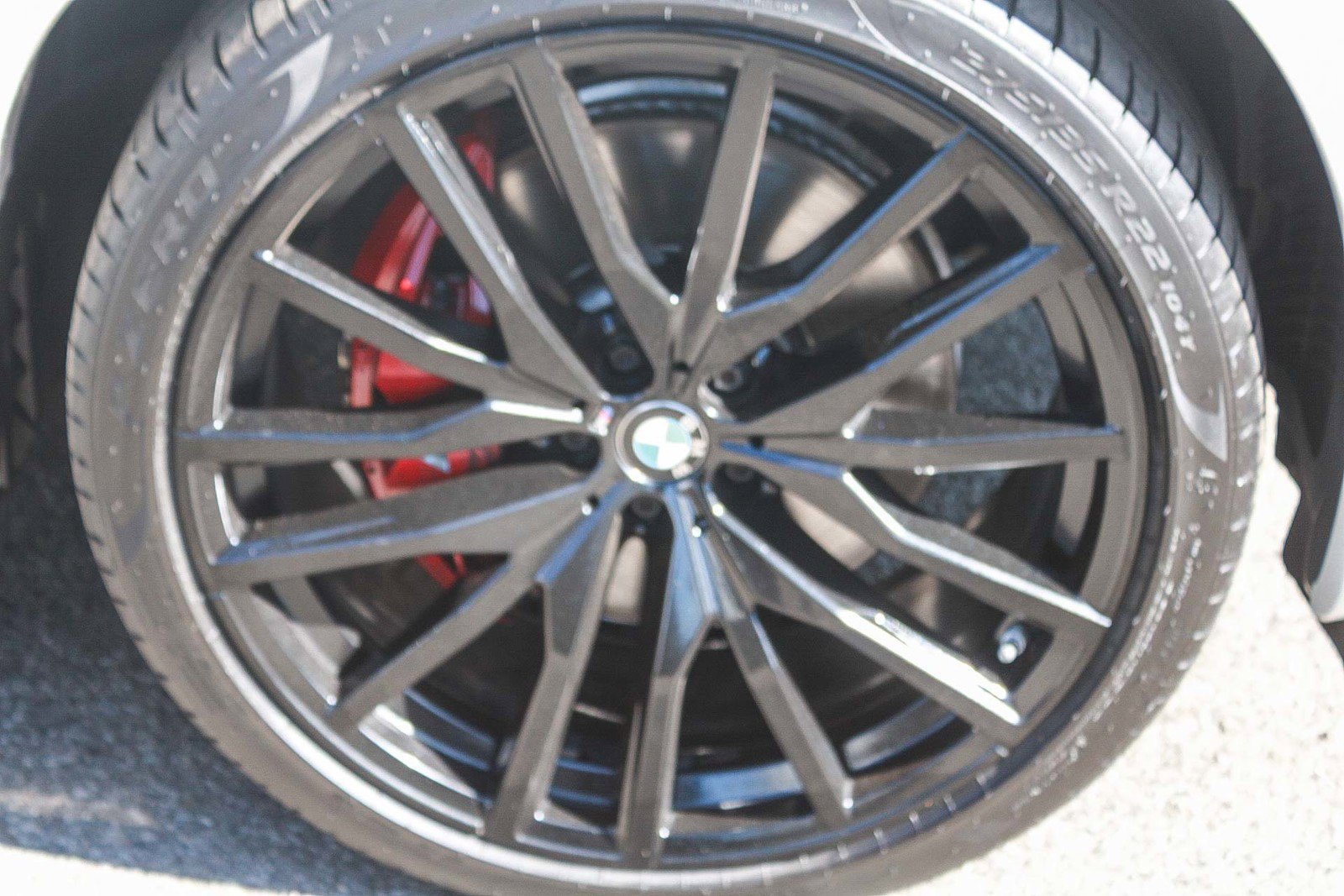 Used 2022 BMW X6 xDrive40i w/ M Sport Package AWD/4WD image 10