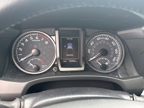 Certified 2023 Toyota Tacoma TRD Off-Road image 21