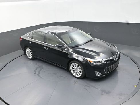 Used 2013 Toyota Avalon Limited image 22