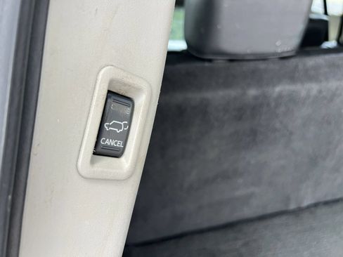 Used 2010 INFINITI QX56 4WD w/ Technology Pkg image 22