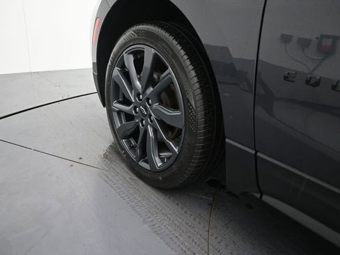 Used 2023 Chevrolet Equinox RS image 13