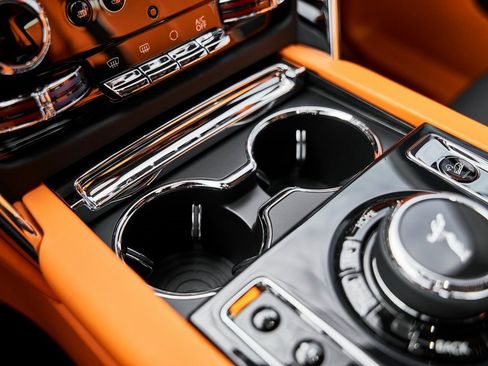 Used 2025 Rolls-Royce Cullinan image 81