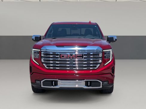 Used 2023 GMC Sierra 1500 Denali w/ Technology Package AWD/4WD image 5