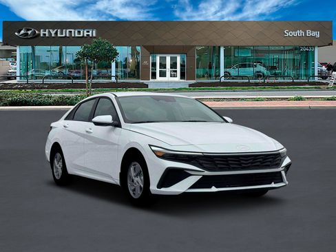 New 2026 Hyundai Elantra SE w/ Cargo Package image 11