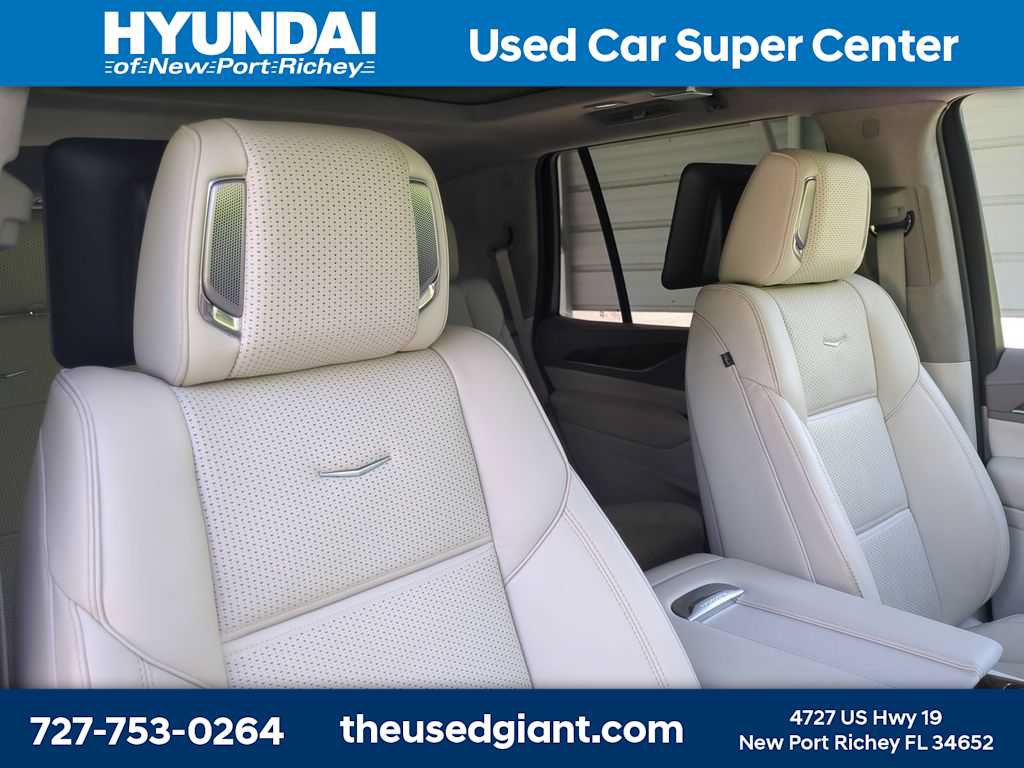 Used 2024 Cadillac Escalade Premium Luxury Platinum w/ Heavy-Duty Trailer Package AWD/4WD image 6