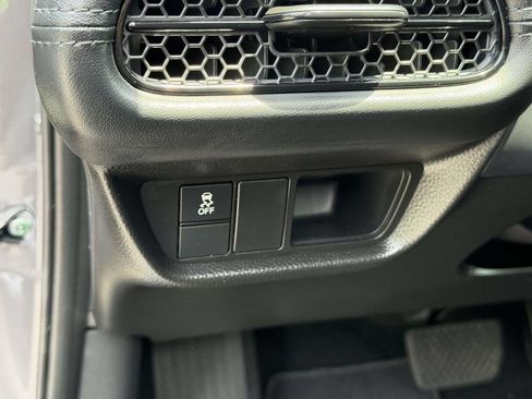 Used 2025 Honda HR-V LX image 19
