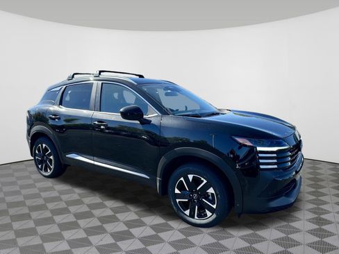 New 2026 Nissan Kicks SV AWD/4WD image 1