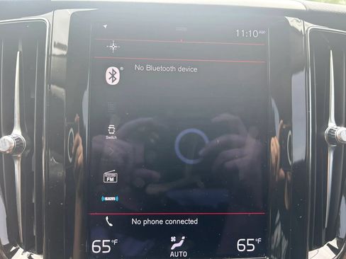 Used 2021 Volvo XC60 T5 Momentum w/ Advanced Package FWD image 28
