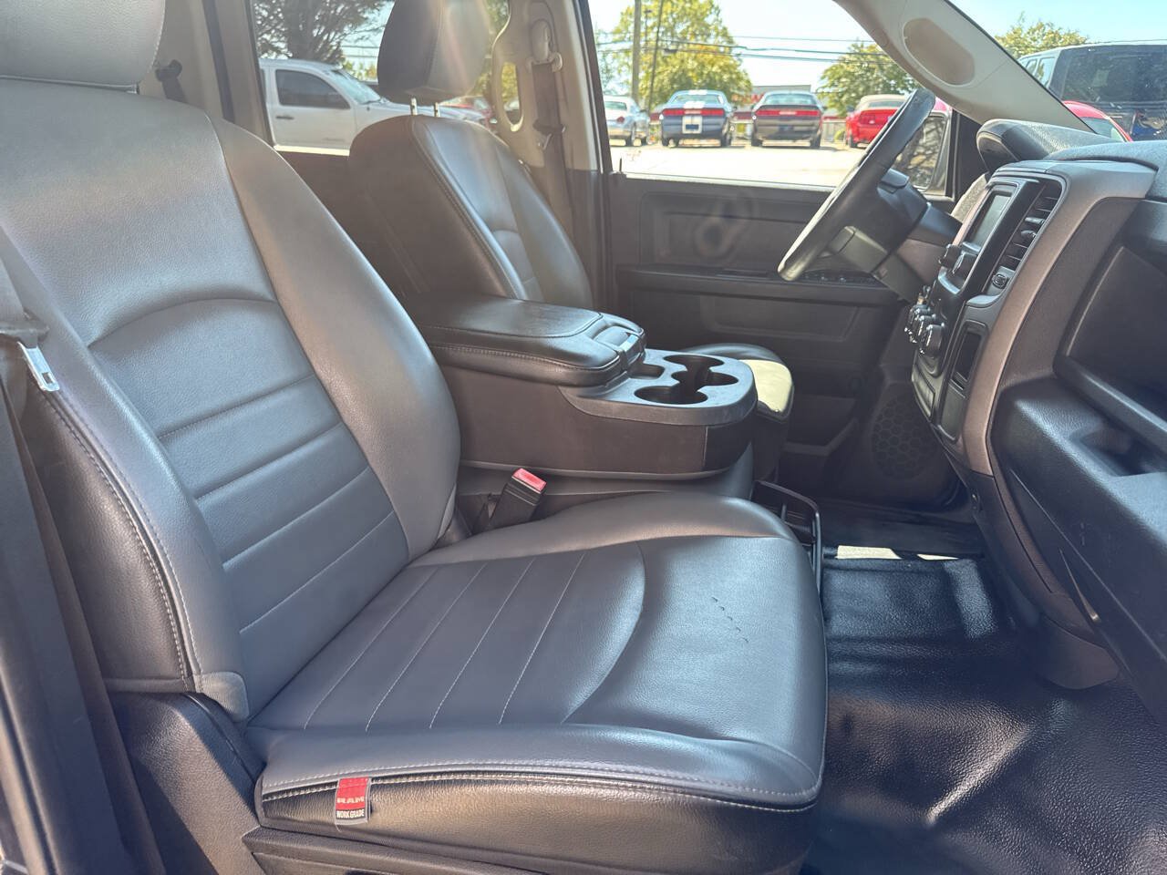 Used 2021 RAM 1500 Tradesman w/ Chrome Appearance Group AWD/4WD image 15