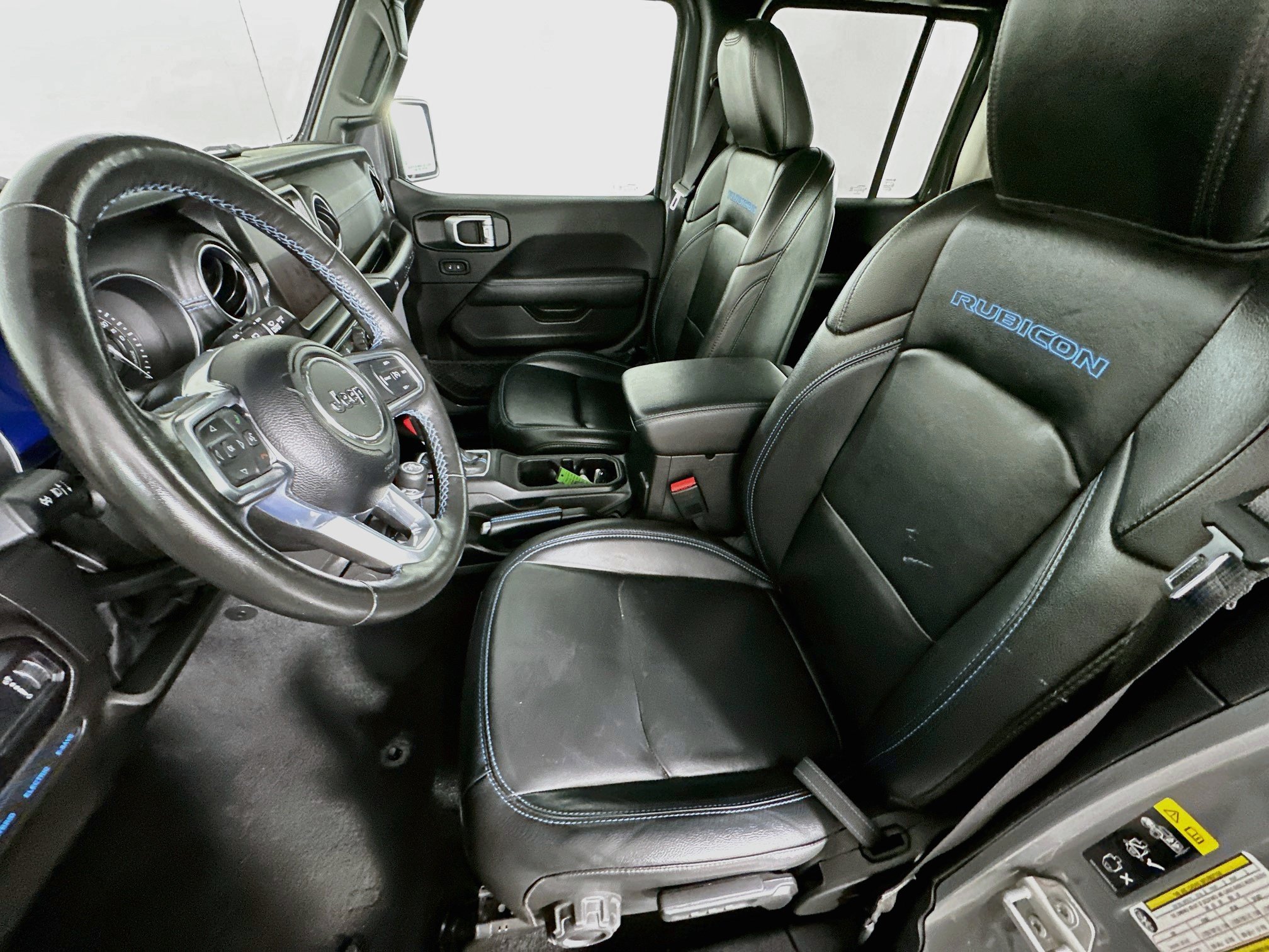Used 2023 Jeep Wrangler Unlimited Rubicon 4xe w/ Dual Top Group AWD/4WD image 13