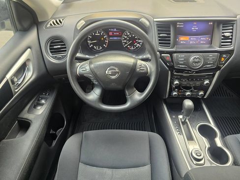 Used 2017 Nissan Pathfinder S AWD/4WD image 11