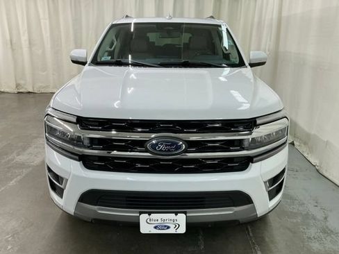 Used 2024 Ford Expedition Limited AWD/4WD image 8
