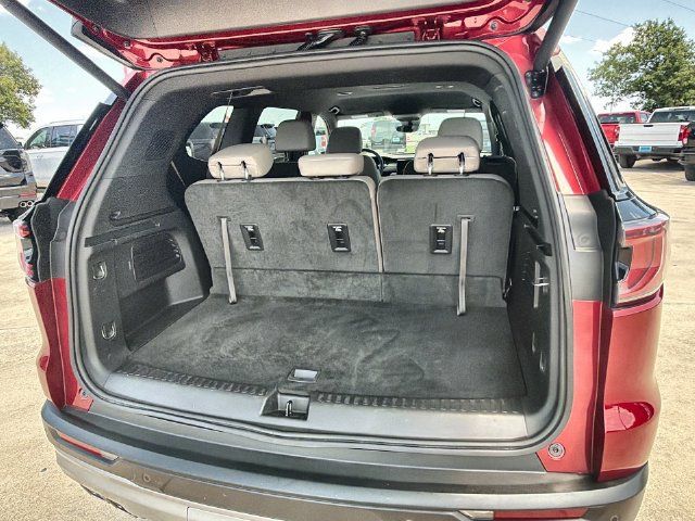 Certified 2026 GMC Acadia Elevation w/ Elevation Premium Package FWD image 25