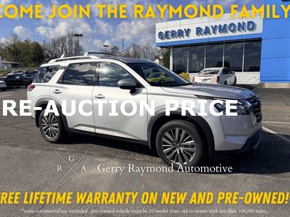 Used 2025 Nissan Pathfinder SL w/ SL Premium Package