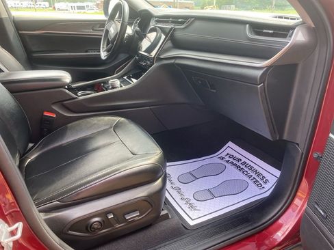 Used 2021 Jeep Grand Cherokee L Limited image 24