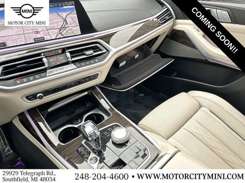 Used 2021 BMW X7 M50i w/ Executive Package image 40