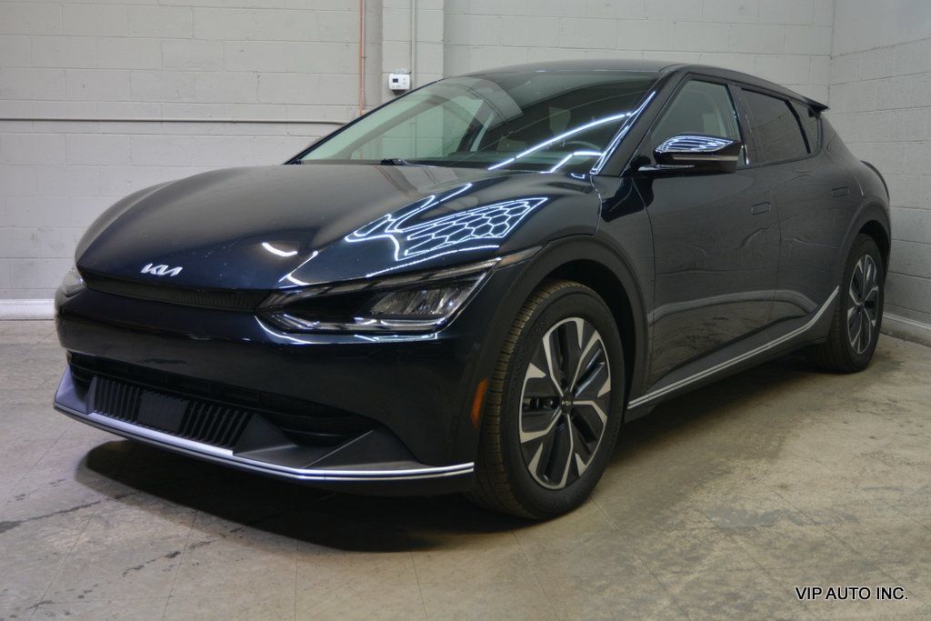 Used 2022 Kia EV6 Light RWD image 2