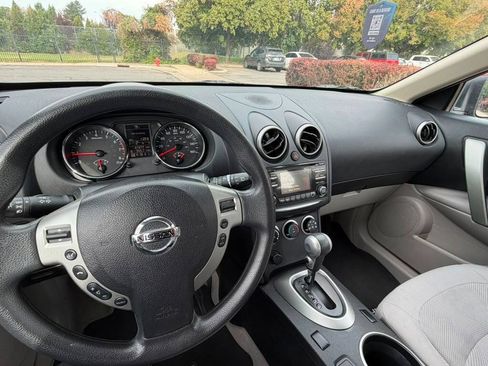 Used 2014 Nissan Rogue S w/ Convenience Package AWD/4WD image 11