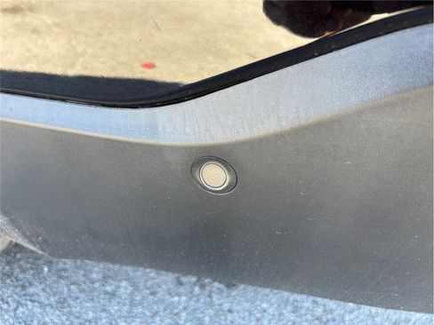 Used 2020 Ford Explorer Platinum w/ Premium Technology Package image 16