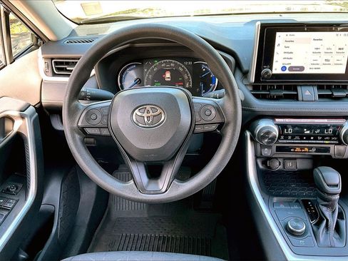 Used 2024 Toyota RAV4 XLE image 8