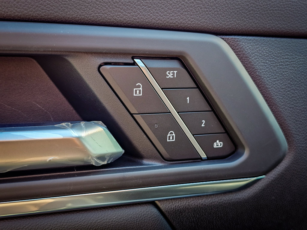New 2027 GMC Terrain Elevation w/ Elevation Premium Package AWD/4WD image 10