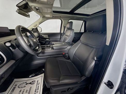 Certified 2025 Ford Expedition Active AWD/4WD image 2