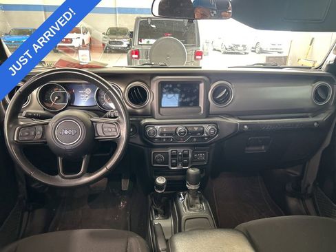 Used 2022 Jeep Wrangler Unlimited Sport image 5