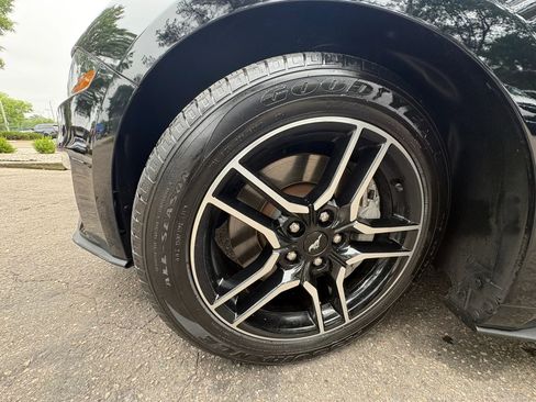Used 2018 Ford Mustang GT RWD image 40