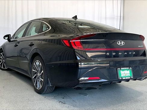 Used 2022 Hyundai Sonata Limited FWD image 2