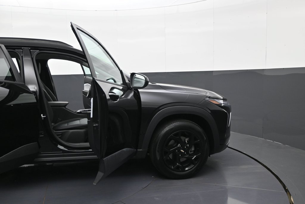 Certified 2026 Chevrolet Trax LT FWD image 9