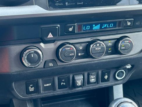 Used 2019 Toyota Tacoma TRD Off-Road w/ TRD Premium Off Road Package image 29